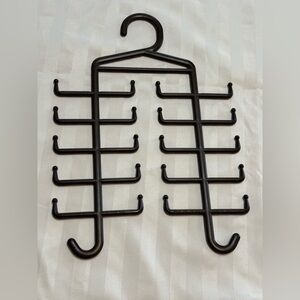 Brown Plastic Tie Hanger (Good Condition)